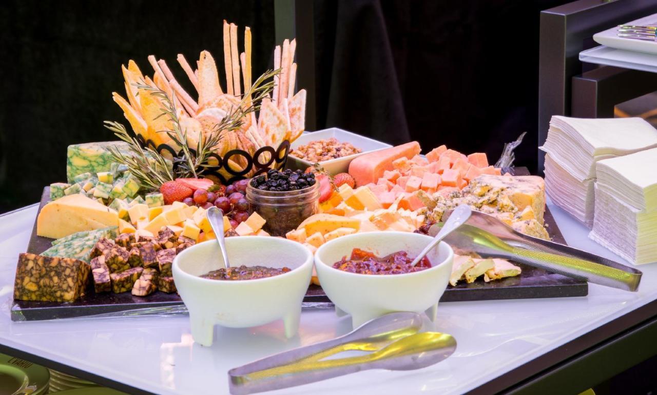 Holiday Inn Edmonton South - Evario Events By Ihg Eksteriør bilde